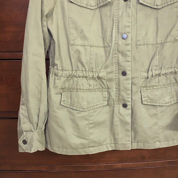 a.n.a army green, adjustable waist, utility jacket size large - Picture 2 of 3